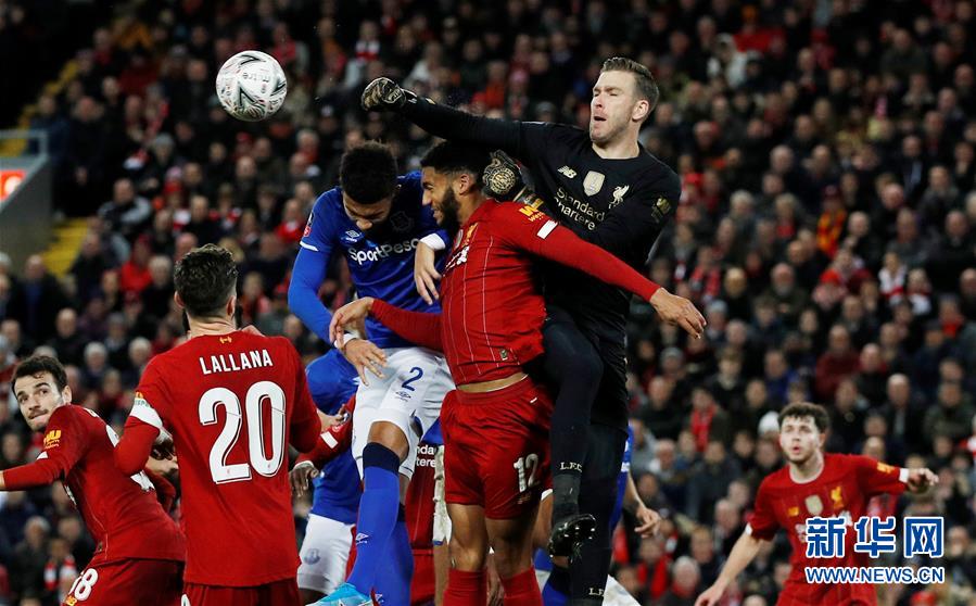 成都蓉城迎来新赛季开门红，费利佩进球送武汉三镇首败，裁判出示8张黄牌