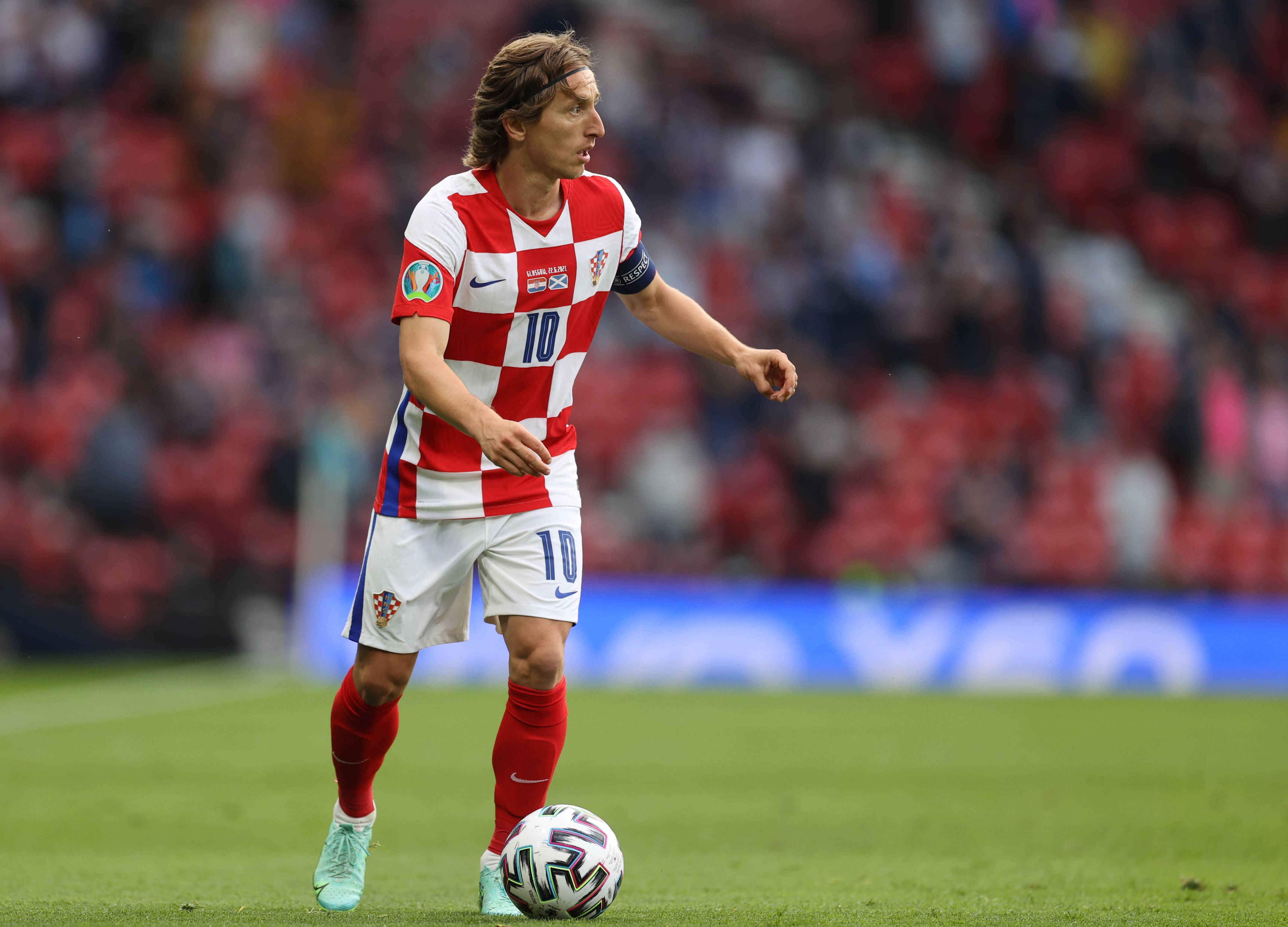 CBA常规赛第15轮：辽宁本钢队82：75胜新疆伊力特队