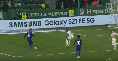 日职战报：桑塔纳等4人破门，浦和红钻4-0大胜川崎前锋